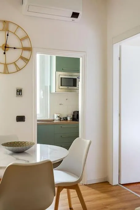 Apartment Casa Washington, Corso Vercelli, Citylife, Milano Italy